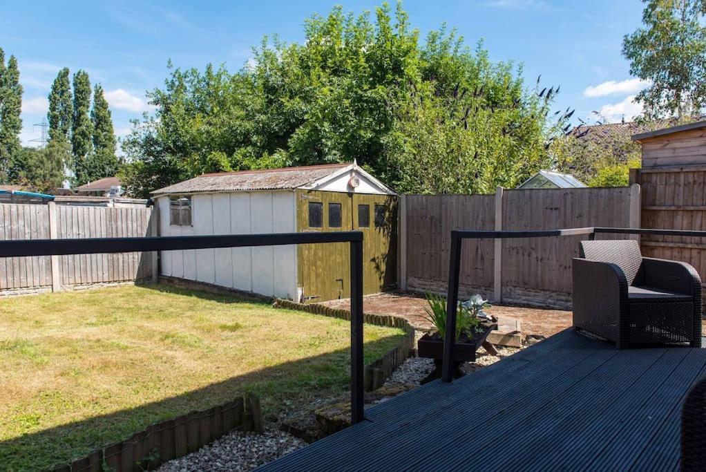 Modern Three Bedroom Home In Castle Donington Kültér fotó