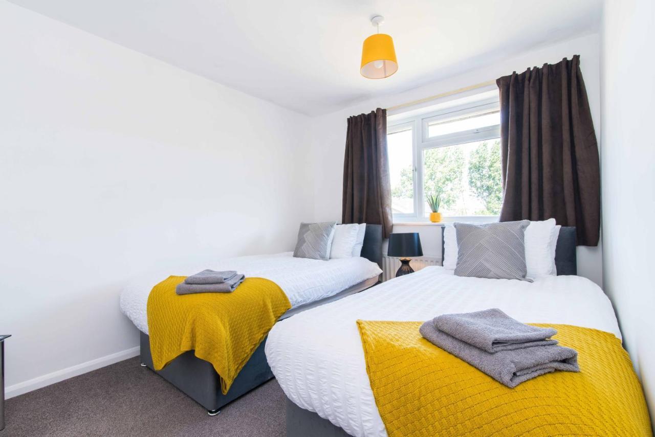 Modern Three Bedroom Home In Castle Donington Kültér fotó